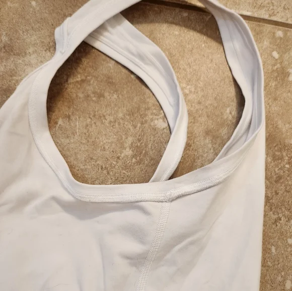 Lululemon Razorback Tank - Picture 4 of 5